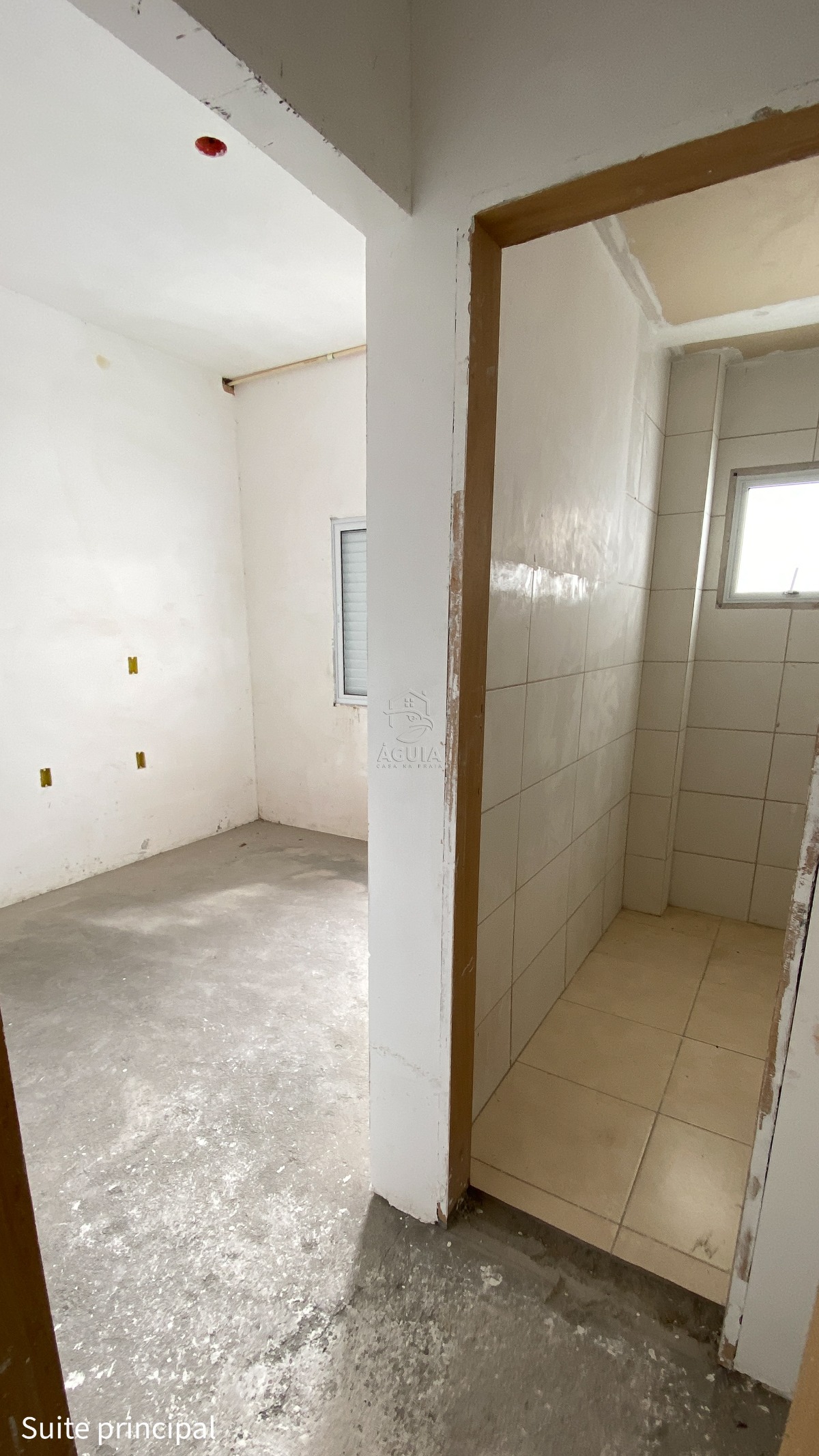Apartamento à venda na Barra da Lagoa em Ubatuba/SP com vista para o mar, 3 suítes, varanda gourmet e área de lazer completa.