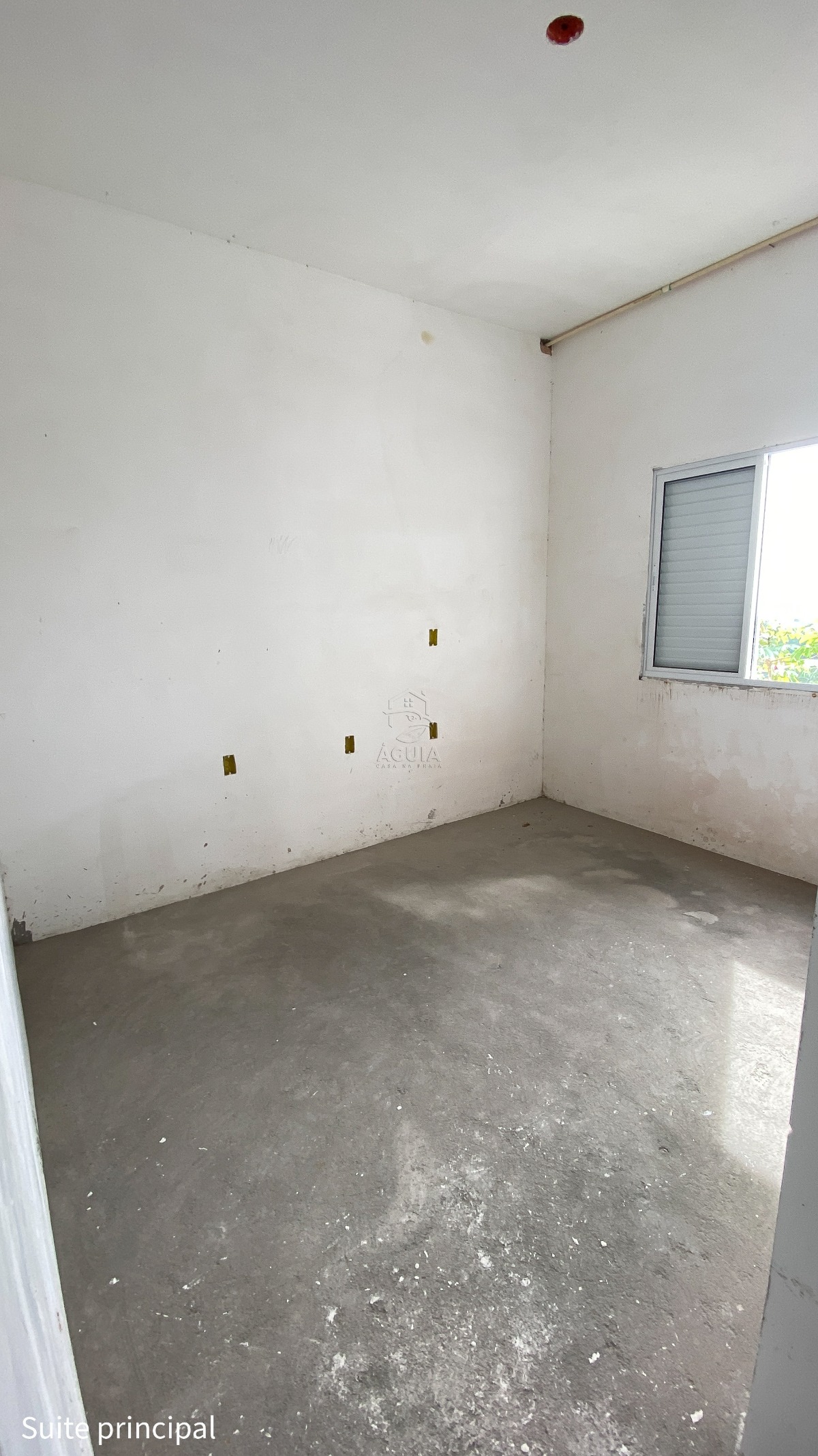 Apartamento à venda na Barra da Lagoa em Ubatuba/SP com vista para o mar, 3 suítes, varanda gourmet e área de lazer completa.