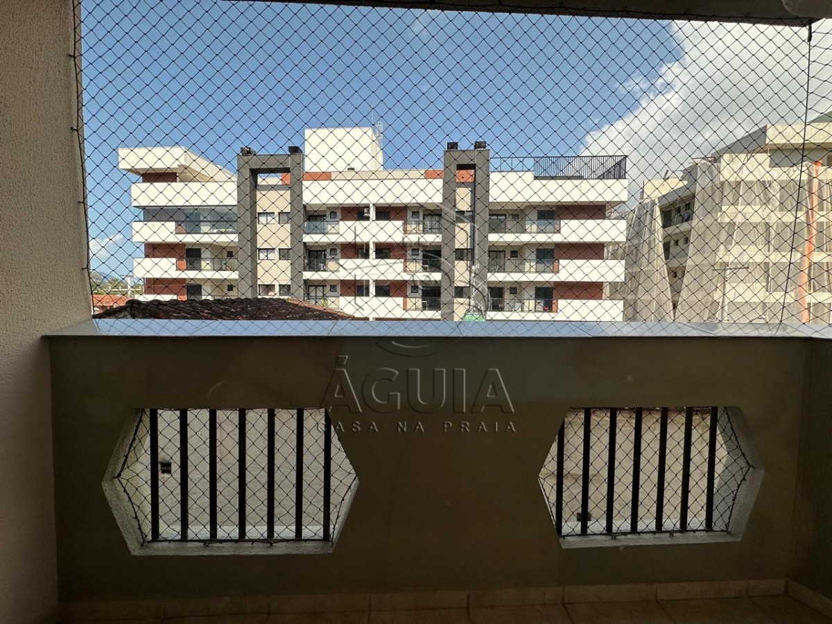 Apartamento à venda no Acaraú em Ubatuba com 3 suítes, varanda gourmet e duas vagas cobertas, próximo às praias do Litoral Norte.