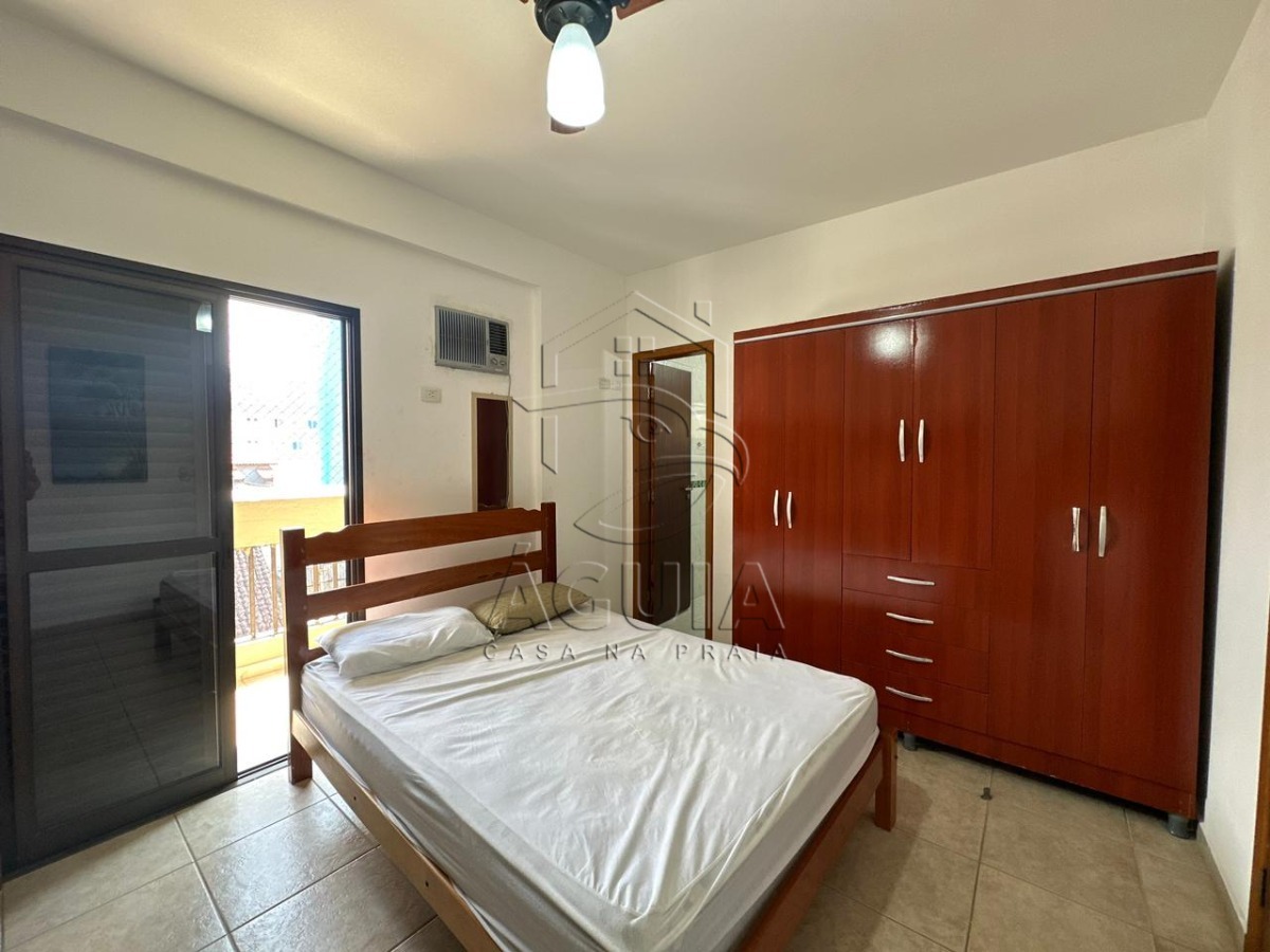 Apartamento à venda no Acaraú em Ubatuba com 3 suítes, varanda gourmet e duas vagas cobertas, próximo às praias do Litoral Norte.