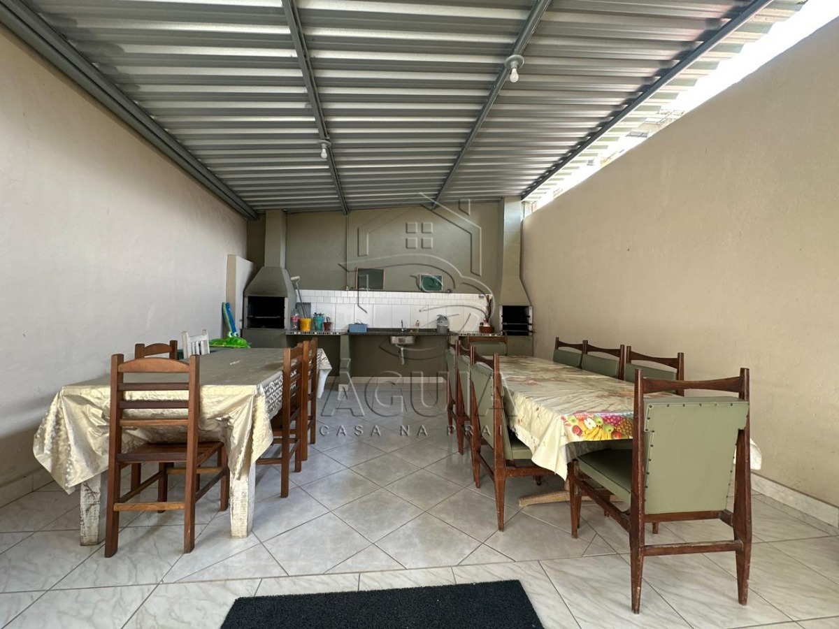 Apartamento à venda no Acaraú em Ubatuba com 3 suítes, varanda gourmet e duas vagas cobertas, próximo às praias do Litoral Norte.