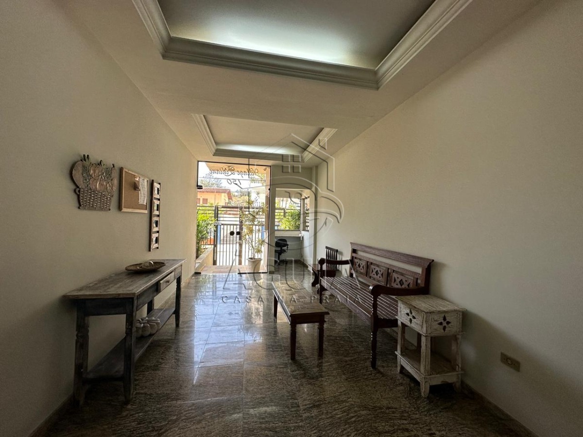 Apartamento à venda no Acaraú em Ubatuba com 3 suítes, varanda gourmet e duas vagas cobertas, próximo às praias do Litoral Norte.