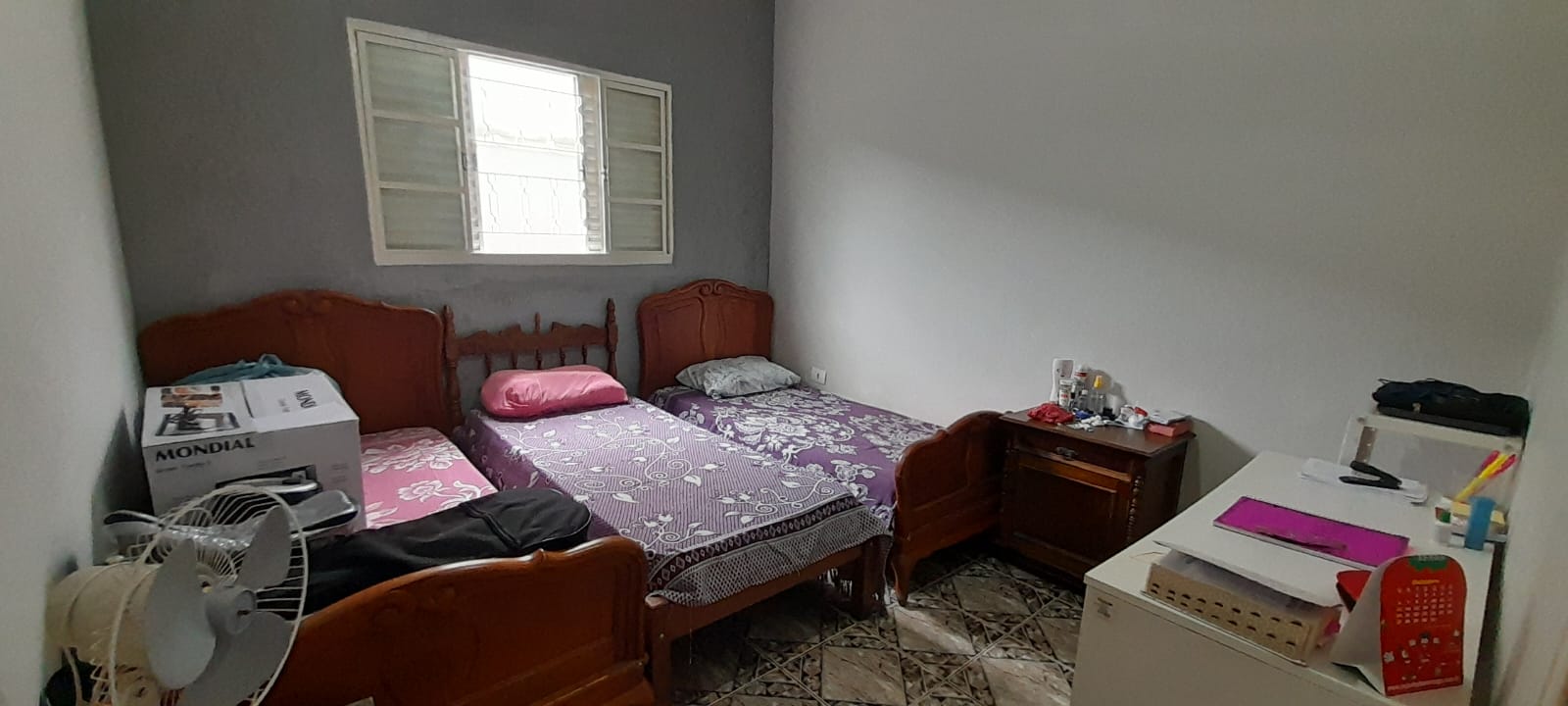 Casa à venda no Perequê-Açu em Ubatuba/SP, mobiliada e próxima à praia, com varanda gourmet, 4 dormitórios e garagem coberta.